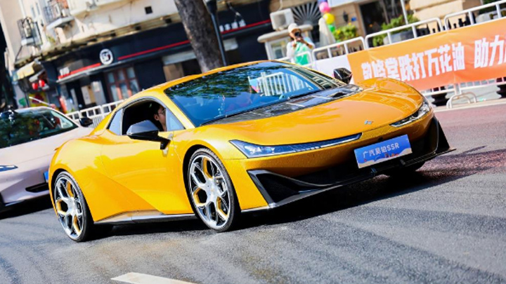 从经典雅阁到L4 Robotaxi：广汽巡游方阵，驶过一部浓缩的改革发展史