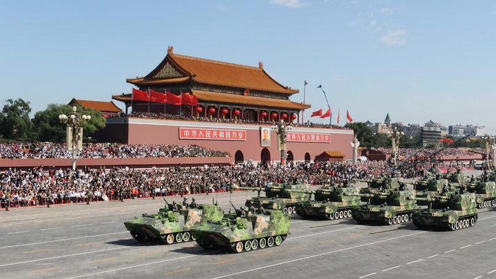 9月3日，纪念中国人民抗日战争暨世界反法西斯战争胜利80周年大会在北京隆重举行。